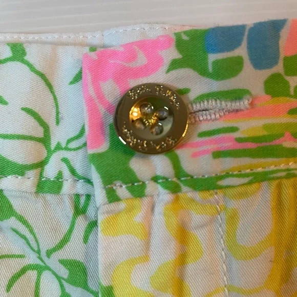 Lilly Pulitzer Women’s Hibiscus Stroll The Buttercup Shorts Scalloped Size 2 - Picture 2 of 9
